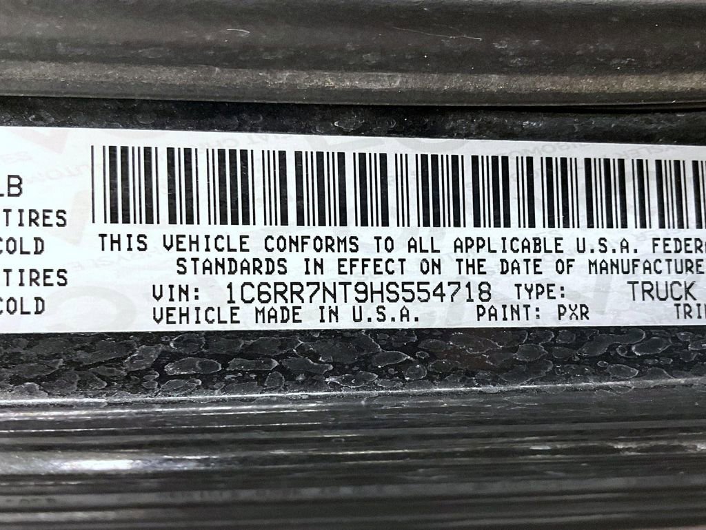 Used 2017 RAM 1500 Laramie w/ Convenience Group AWD/4WD image 24