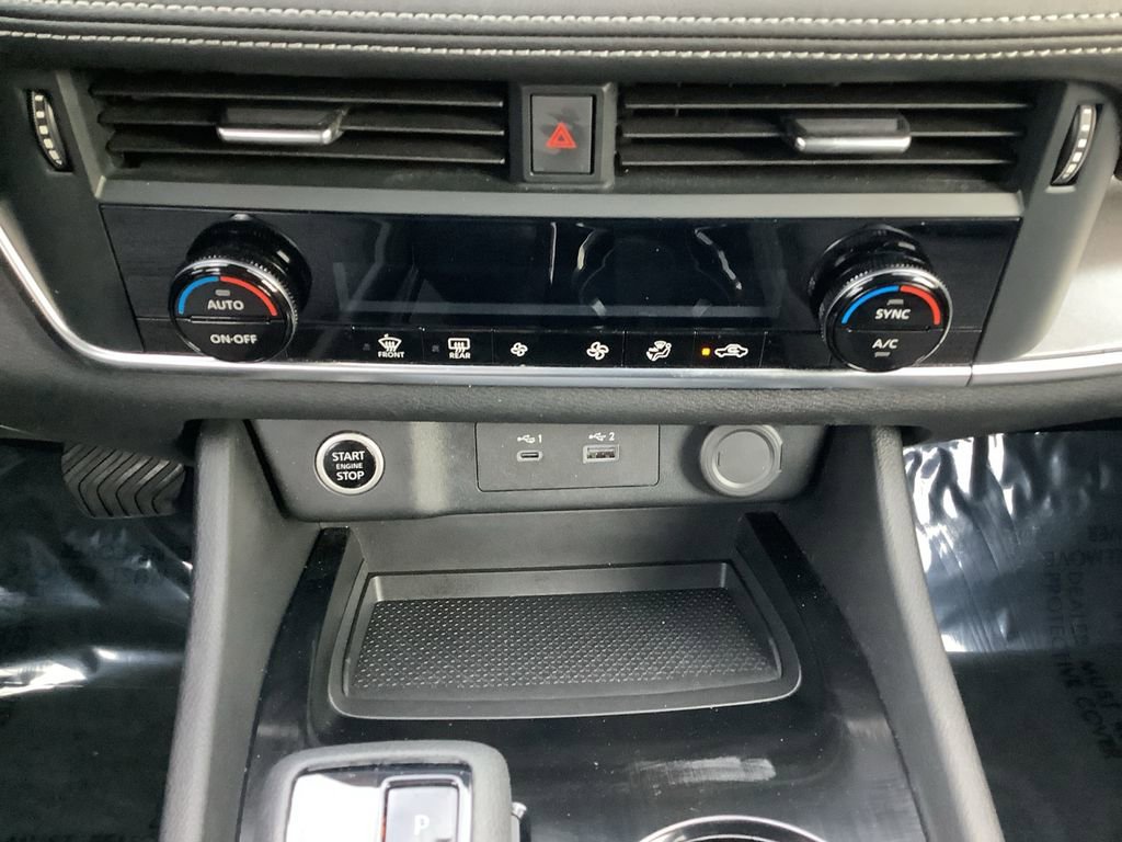 Used 2023 Nissan Rogue SV AWD/4WD image 22