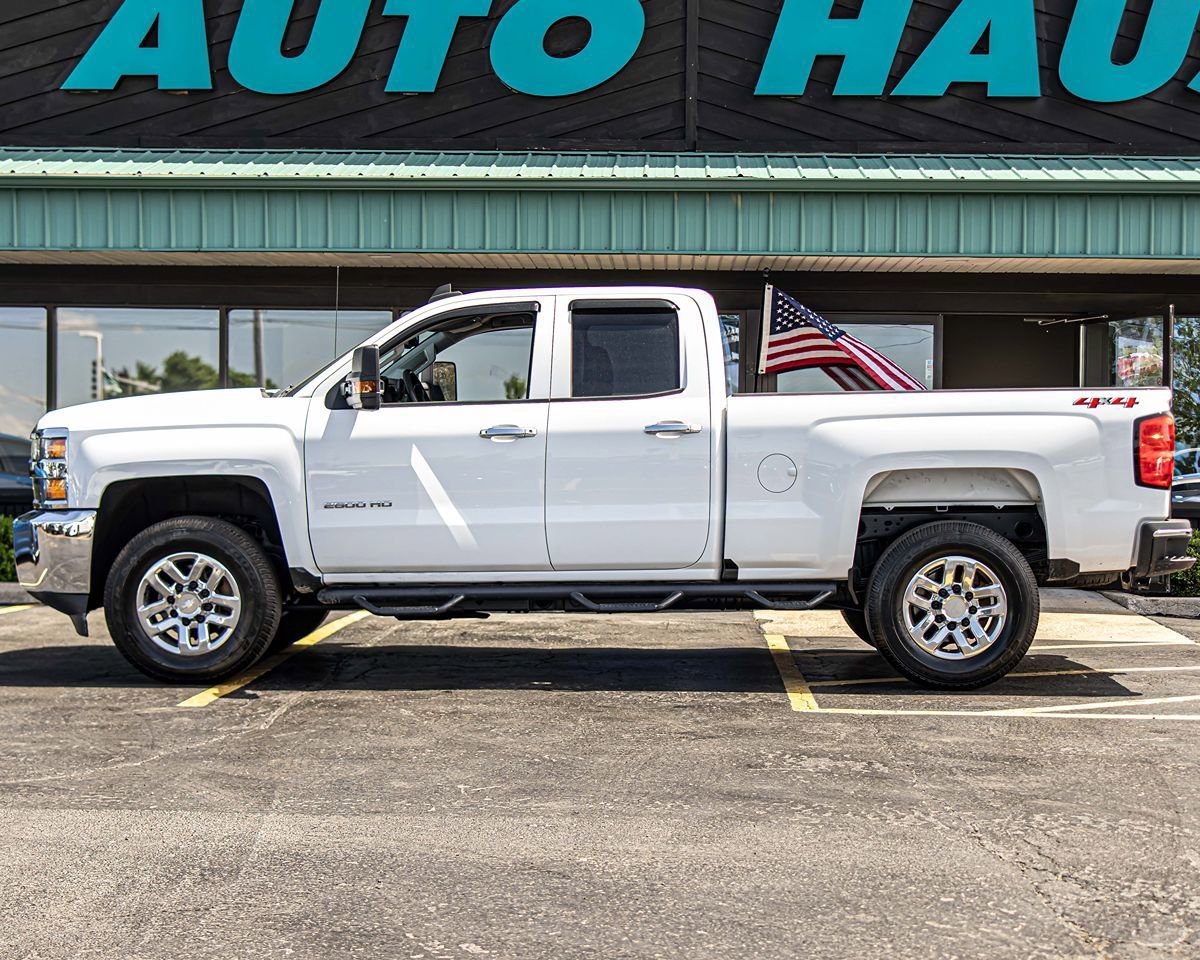 Used 2019 Chevrolet Silverado 2500 W/T AWD/4WD image 6