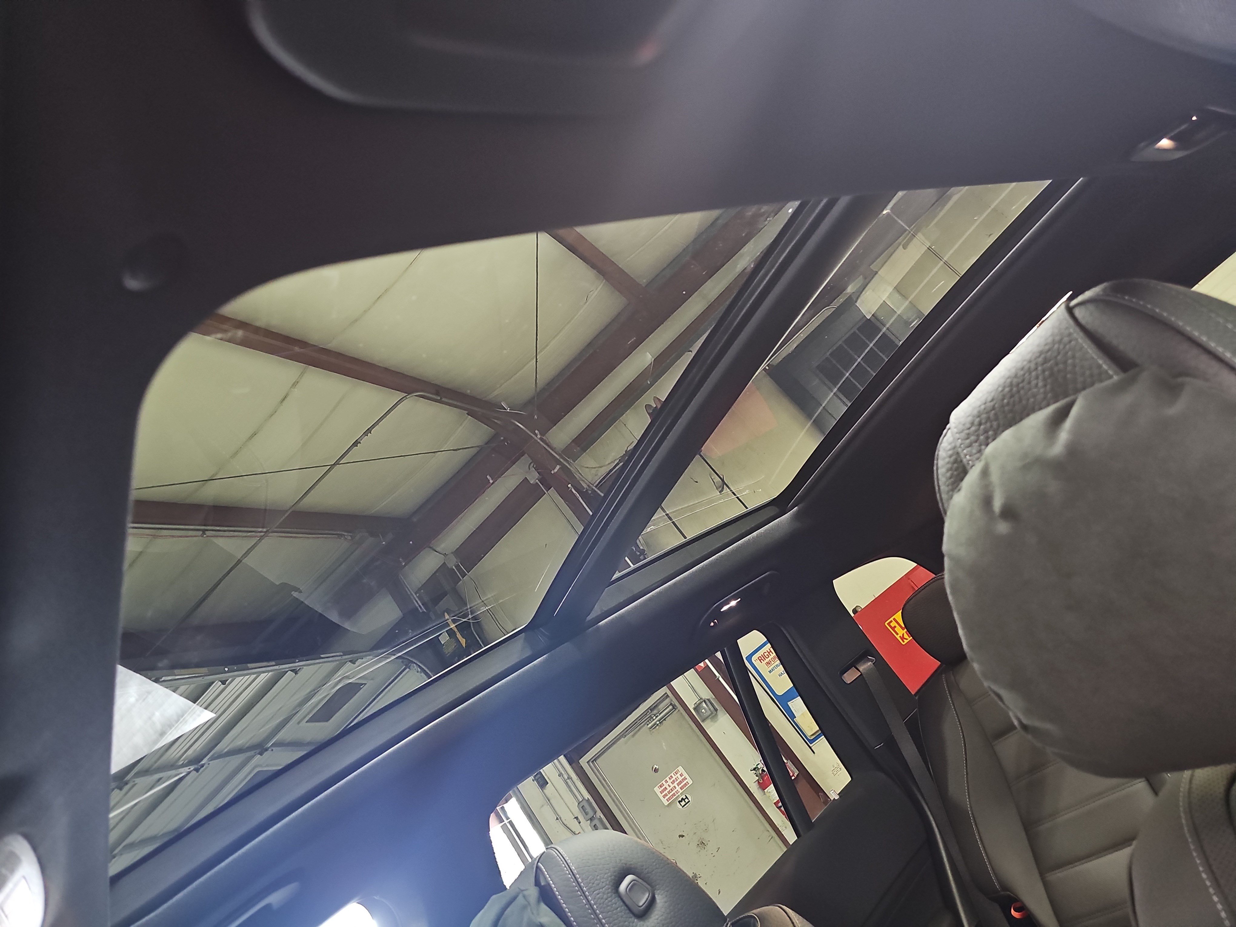 New 2026 Mercedes-Benz GLS 450 4MATIC image 32