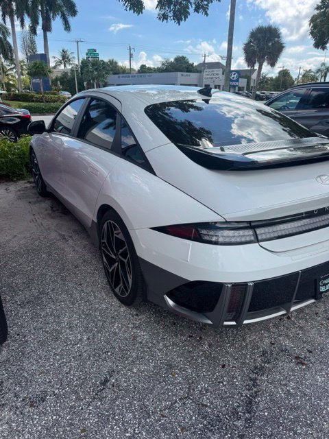 Used 2023 Hyundai Ioniq 6 SEL RWD image 4