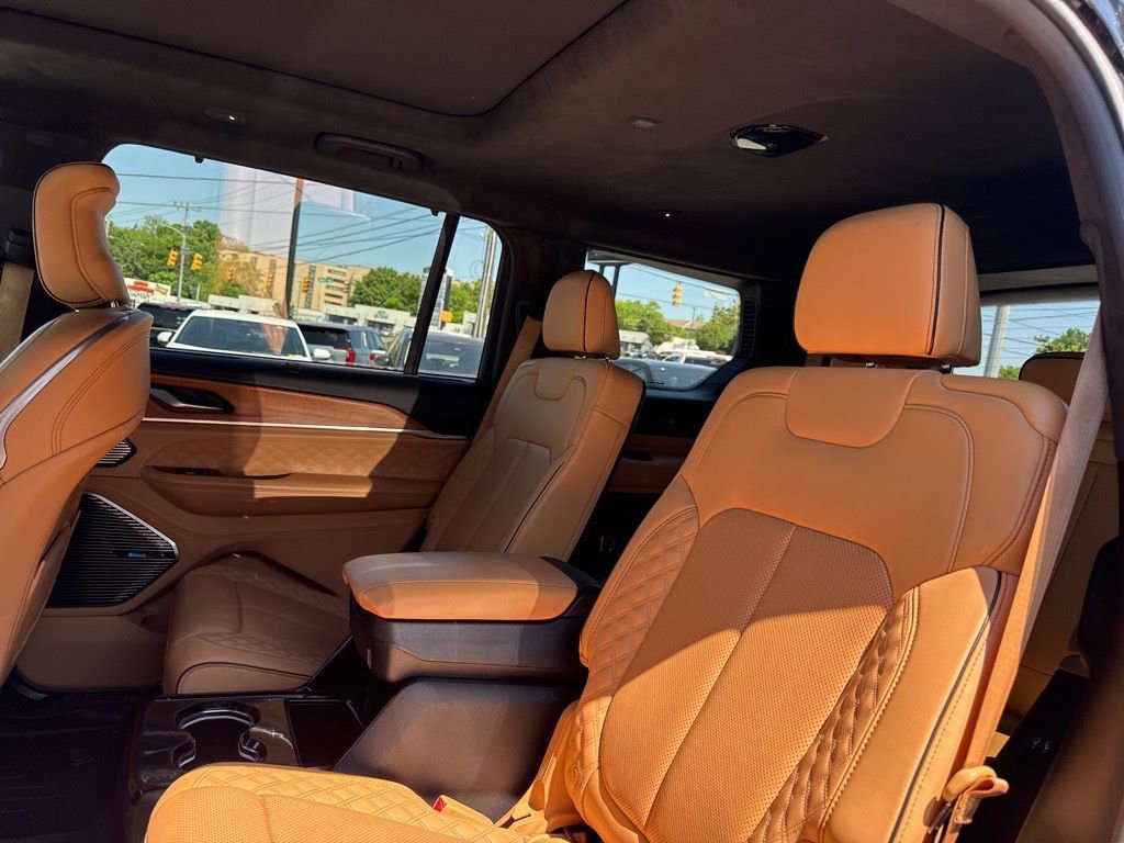 Used 2022 Jeep Grand Cherokee L Summit image 26