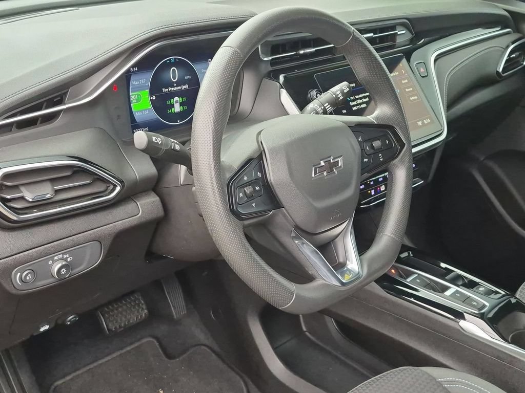 Used 2023 Chevrolet Bolt EUV LT w/ Redline Edition FWD image 10