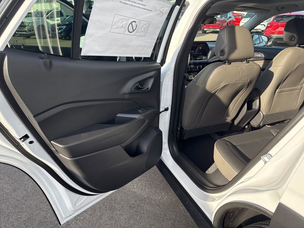 New 2026 Chevrolet Trax ACTIV w/ Sunroof Package image 28