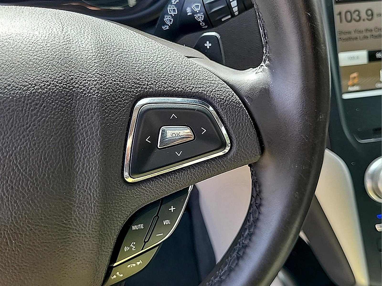 Used 2017 Lincoln MKC Select w/ Select Plus Package AWD/4WD image 19