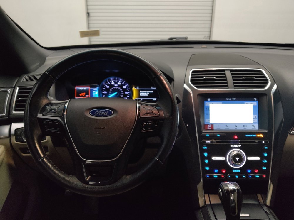Used 2018 Ford Explorer Limited FWD image 22