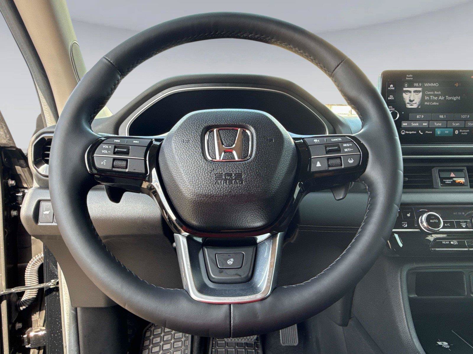 Certified 2025 Honda Pilot Elite image 32