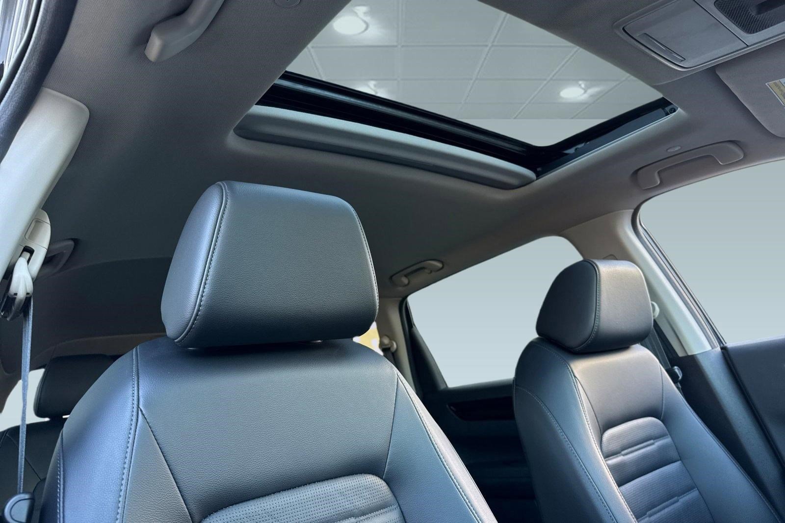 Used 2025 Honda CR-V EX-L image 15