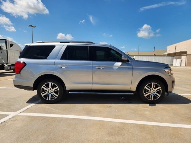 Used 2023 Ford Expedition XLT RWD image 4