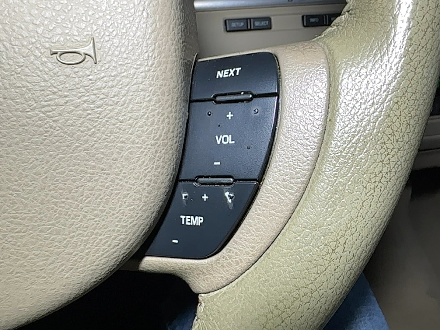 Used 2007 Lincoln Town Car Signature RWD image 22