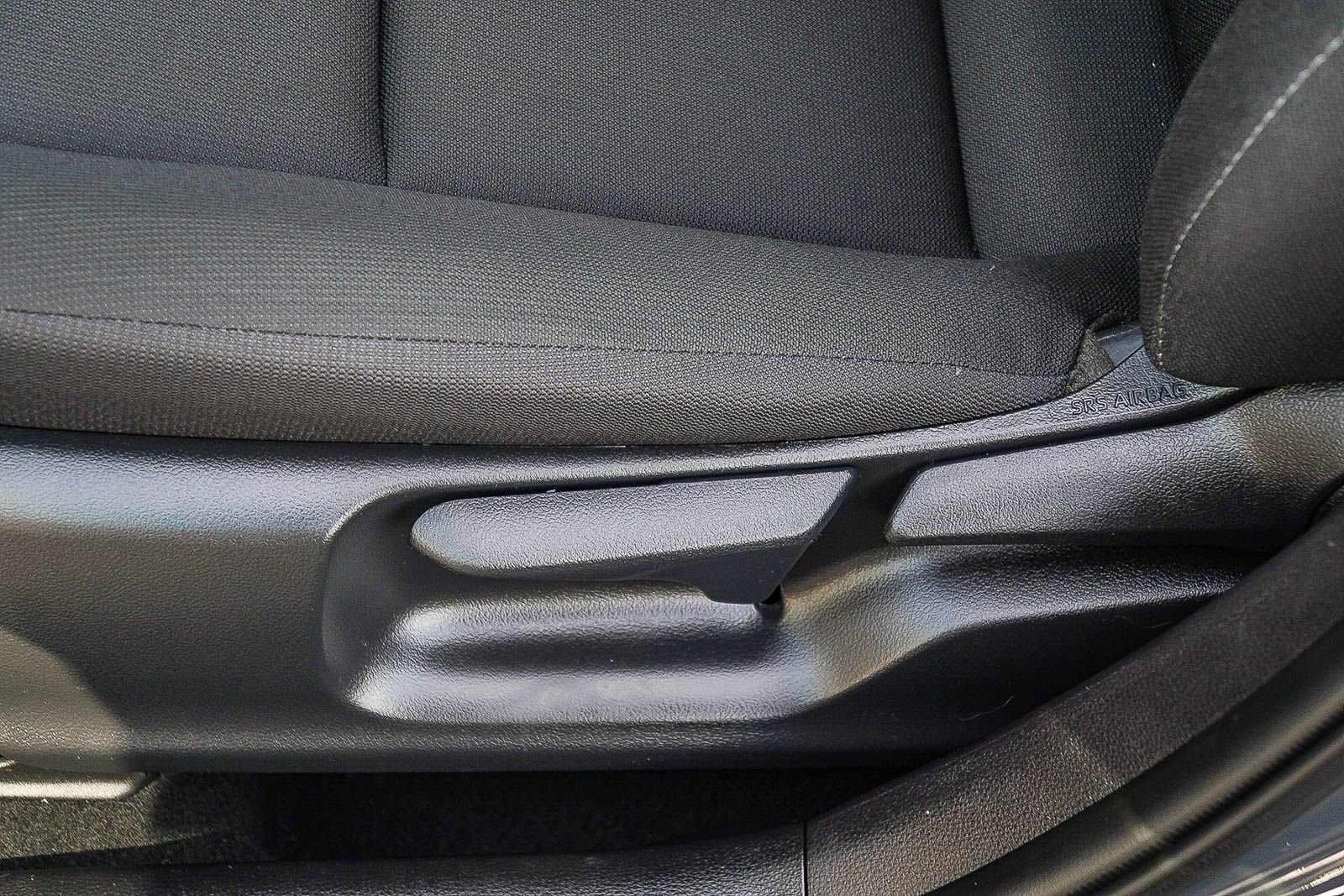 Certified 2025 Toyota Corolla LE image 27