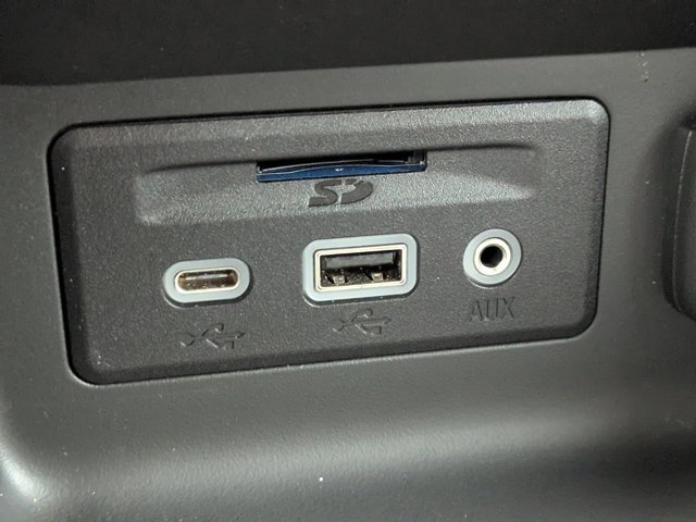 Used 2022 GMC Terrain SLT image 19