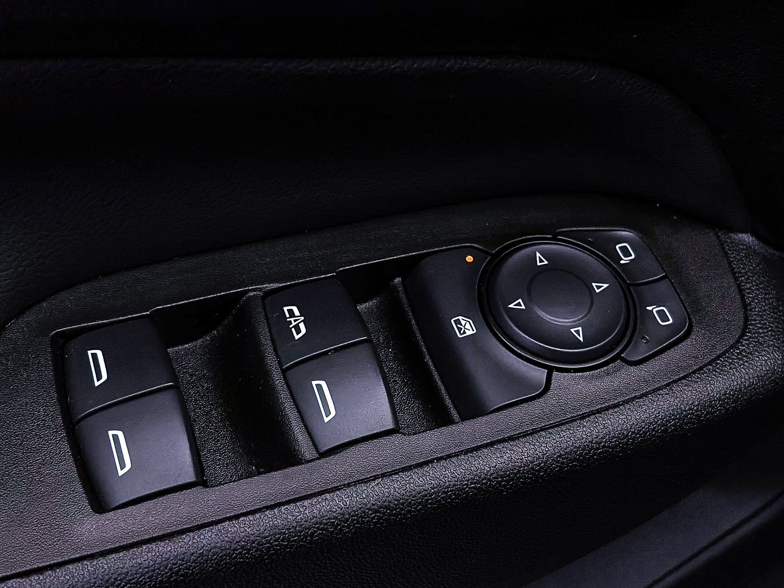 Used 2023 Chevrolet Equinox LT FWD image 15
