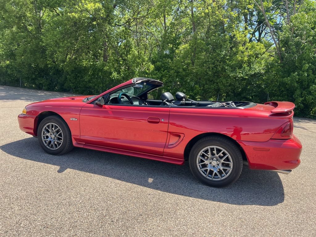 Used 1996 Ford Mustang GT RWD image 8