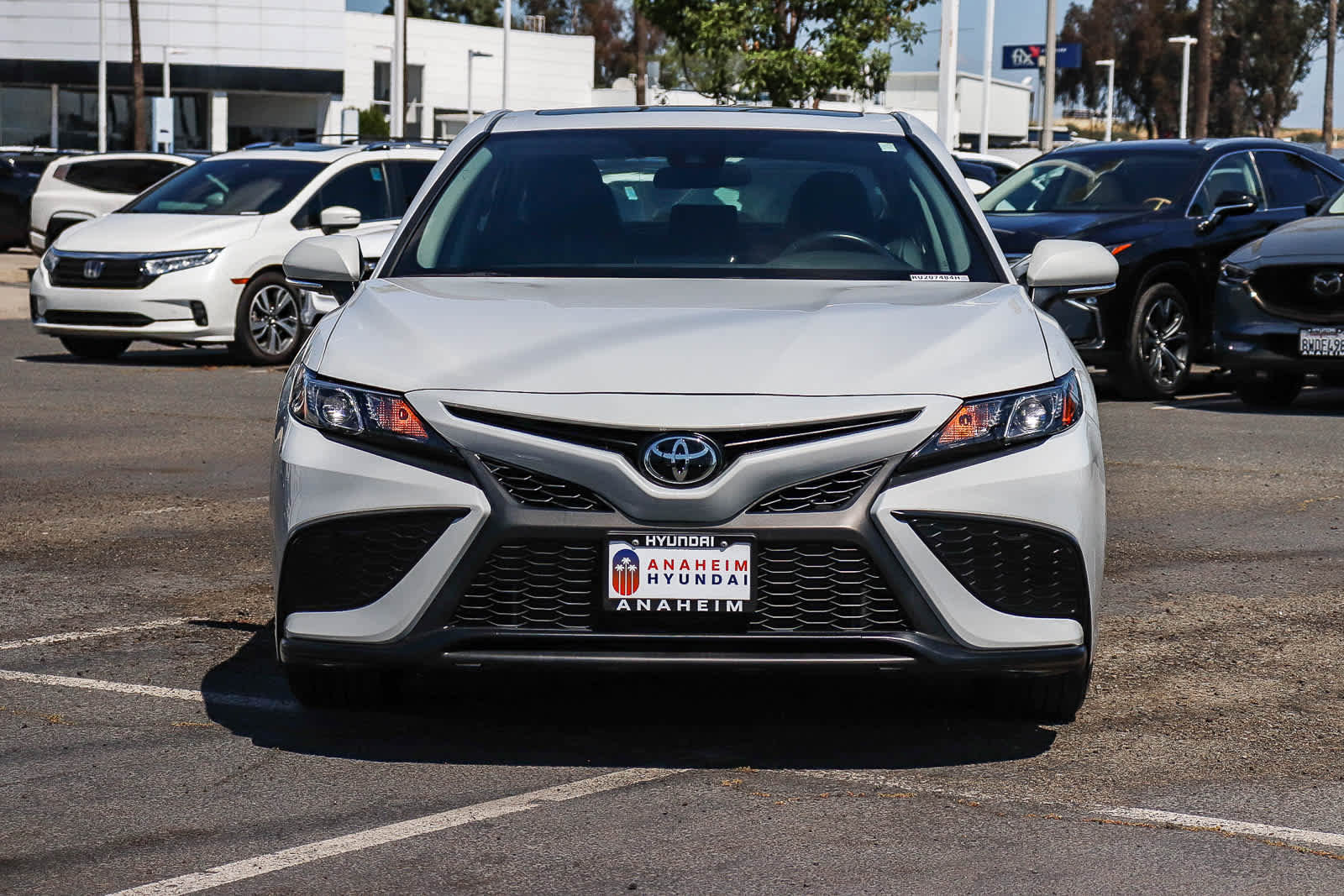 Used 2024 Toyota Camry SE FWD image 2