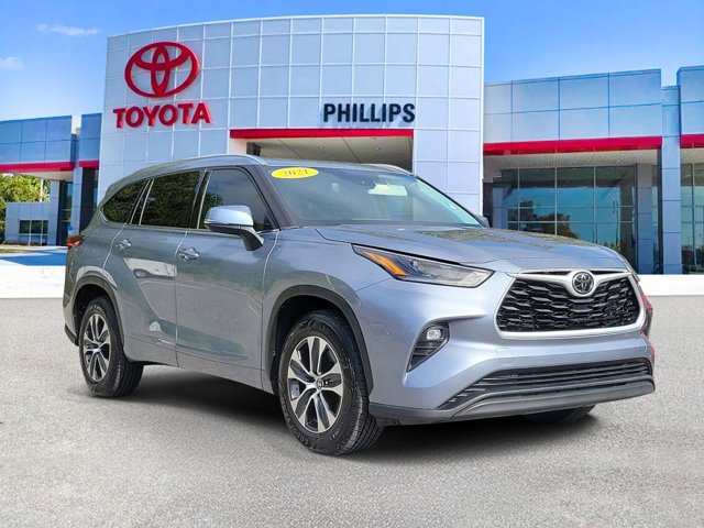Used 2021 Toyota Highlander XLE