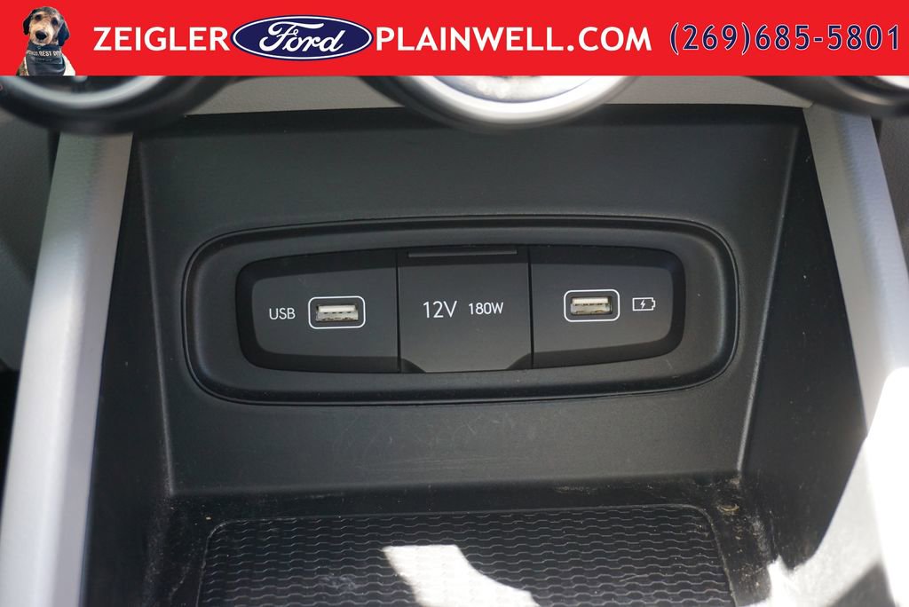 Used 2022 Hyundai Venue SEL FWD image 19