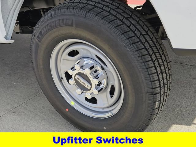 New 2026 Ford F250 XL w/ XL Chrome Package image 9