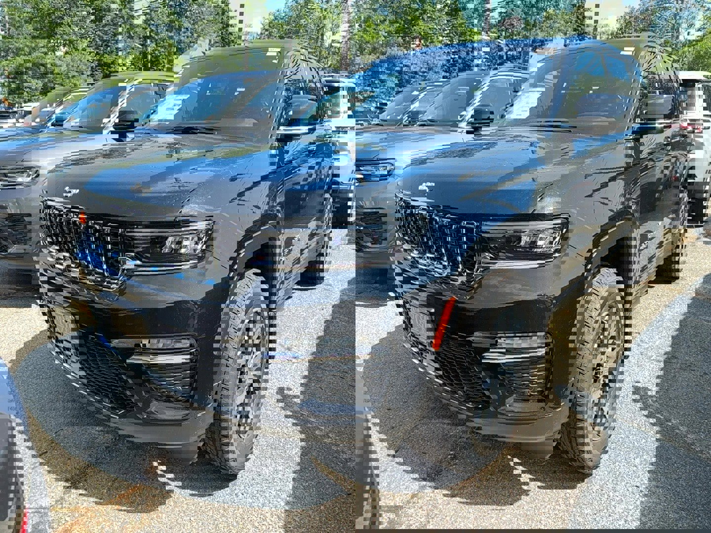 New 2025 Jeep Grand Cherokee Limited w/ Luxury Tech Group II