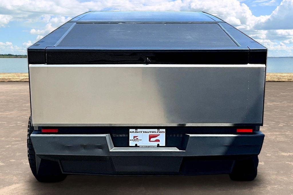 Used 2024 Tesla Cybertruck AWD Crew Cab image 5