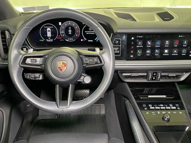 Certified 2025 Porsche Cayenne w/ Premium Package Plus image 27