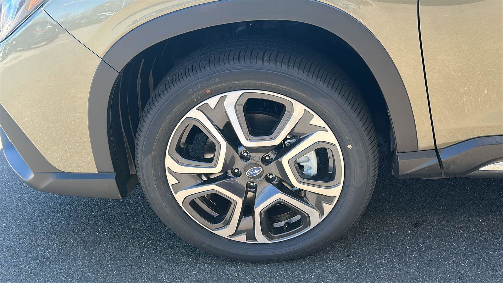 New 2026 Subaru Ascent Limited AWD/4WD image 10