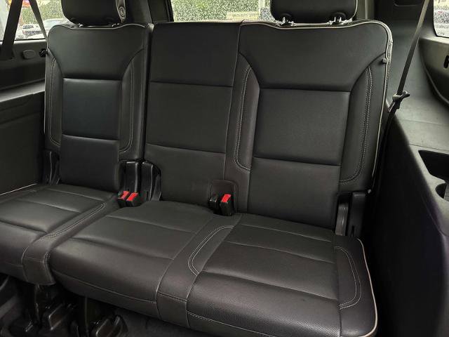 Used 2022 GMC Yukon XL SLT image 16