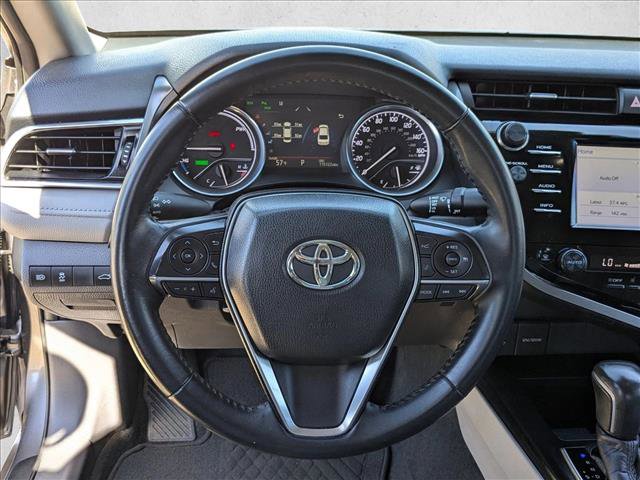 Used 2018 Toyota Camry XLE image 12