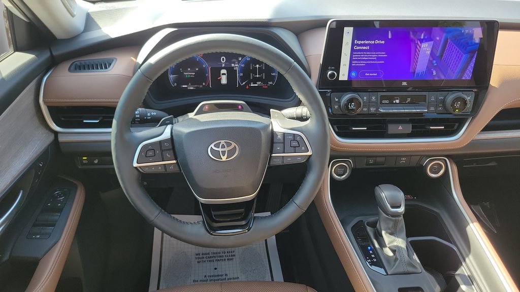 Used 2025 Toyota Grand Highlander AWD image 15