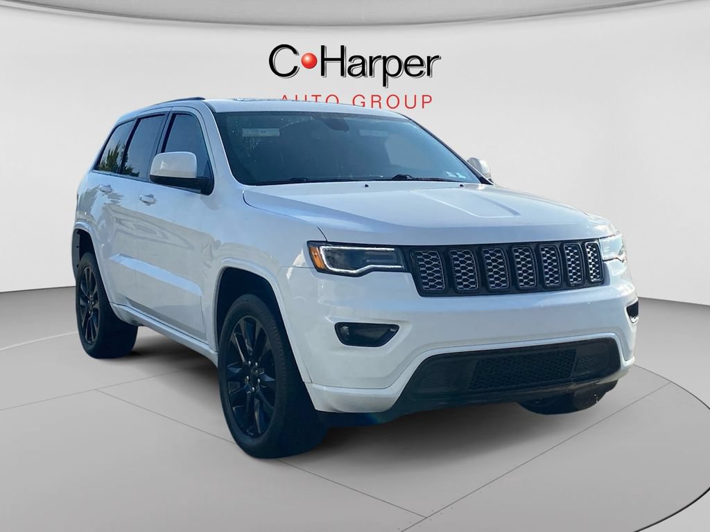 Certified 2022 Jeep Grand Cherokee Laredo X AWD/4WD image 1