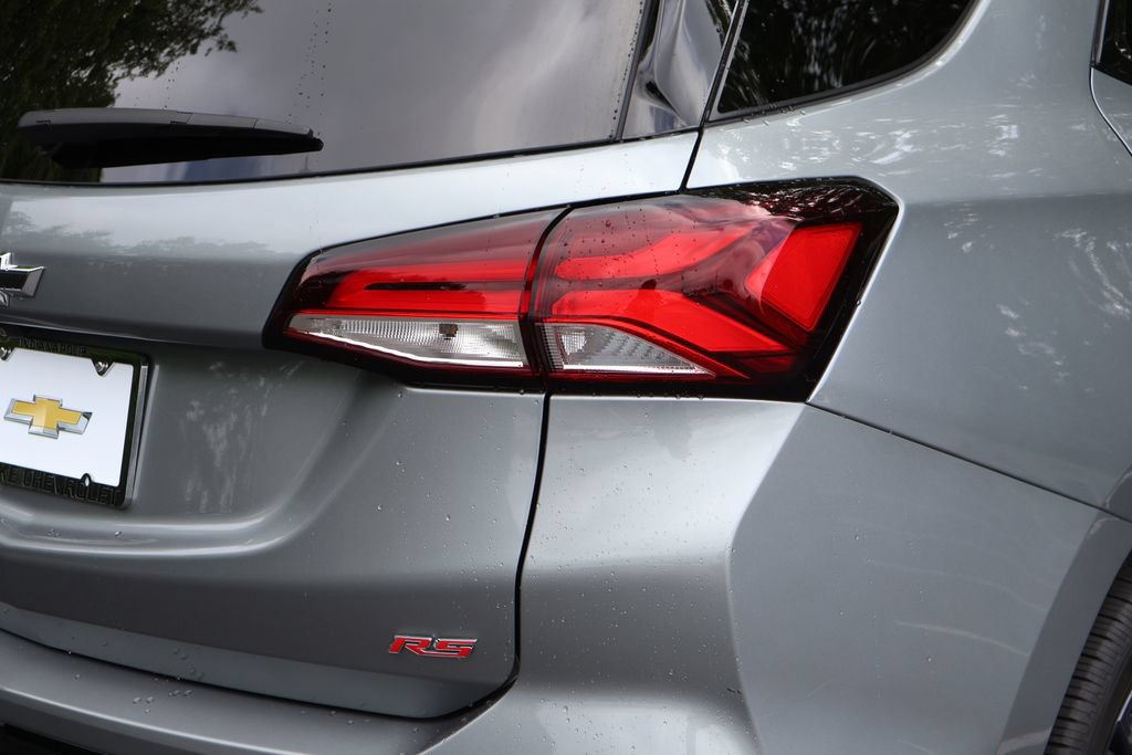 Used 2024 Chevrolet Equinox RS FWD image 9