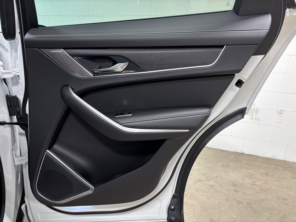 New 2026 Jaguar F-PACE R-Dynamic S image 40