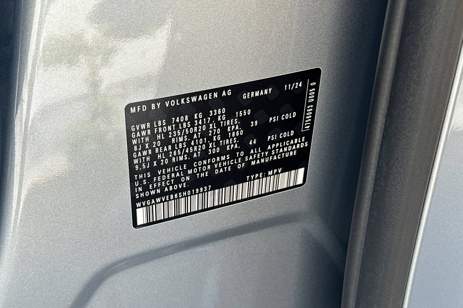New 2025 Volkswagen ID. Buzz Pro S RWD image 29