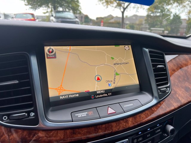 Used 2014 Hyundai Equus Signature RWD image 13