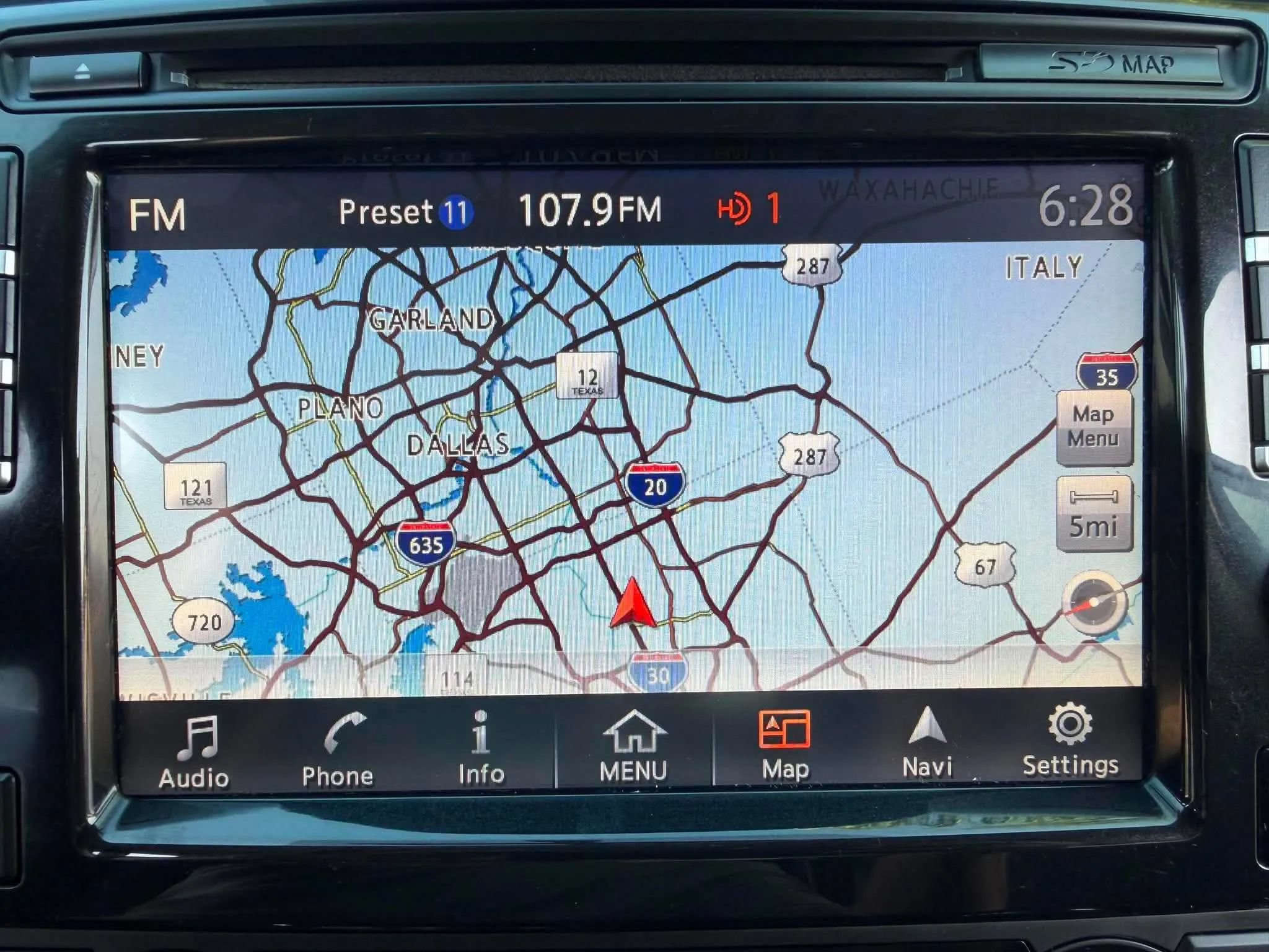 Used 2016 Nissan Maxima 3.5 SV FWD image 19
