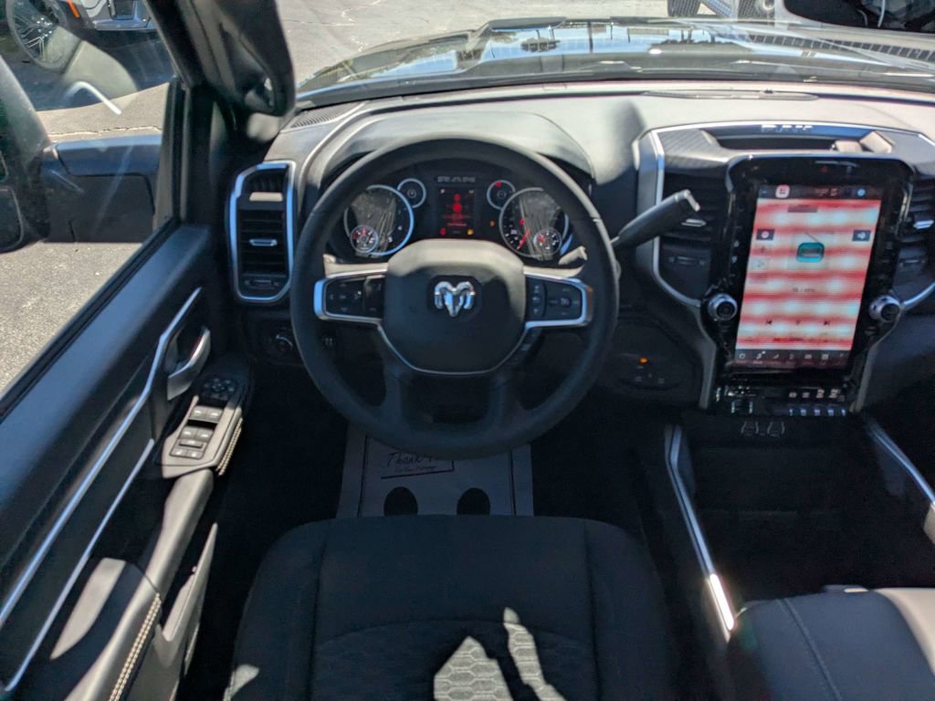 New 2026 RAM 3500 Big Horn AWD/4WD image 16