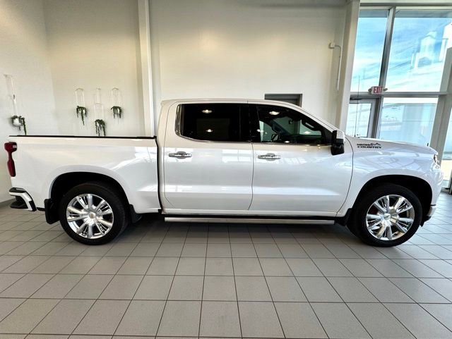 Used 2020 Chevrolet Silverado 1500 High Country w/ Technology Package image 38