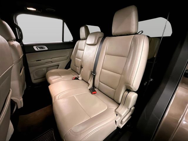 Used 2015 Ford Explorer XLT w/ Equipment Group 202B AWD/4WD image 26