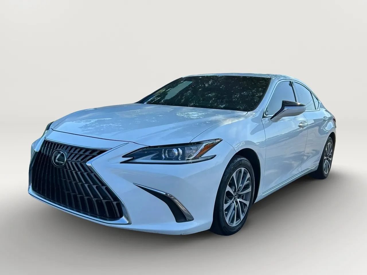 Used 2022 Lexus ES 350 w/ Accessory Package 2 FWD image 2
