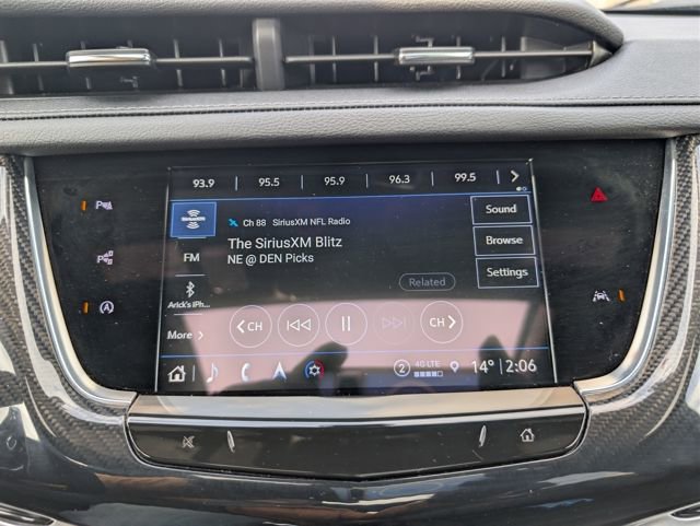 Used 2024 Cadillac XT6 Sport w/ Technology Package image 12