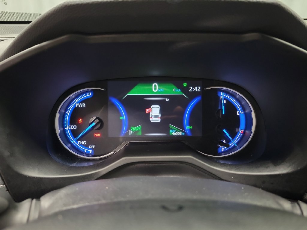 Used 2025 Toyota RAV4 XLE AWD/4WD image 27