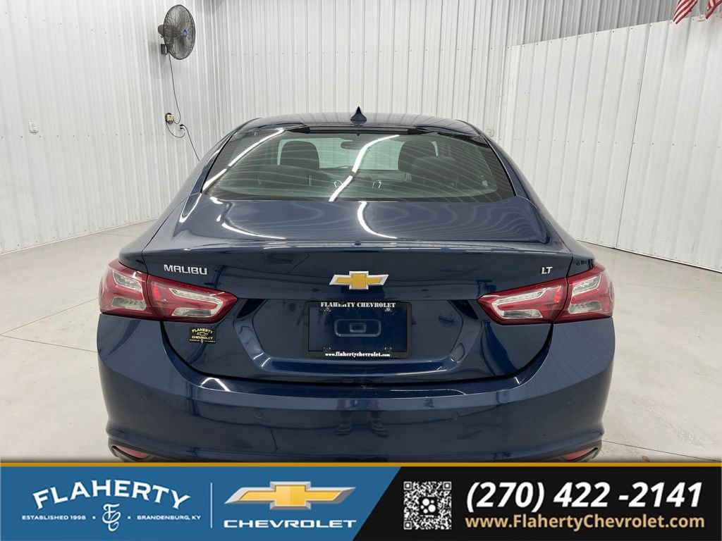 Used 2021 Chevrolet Malibu LT FWD image 4