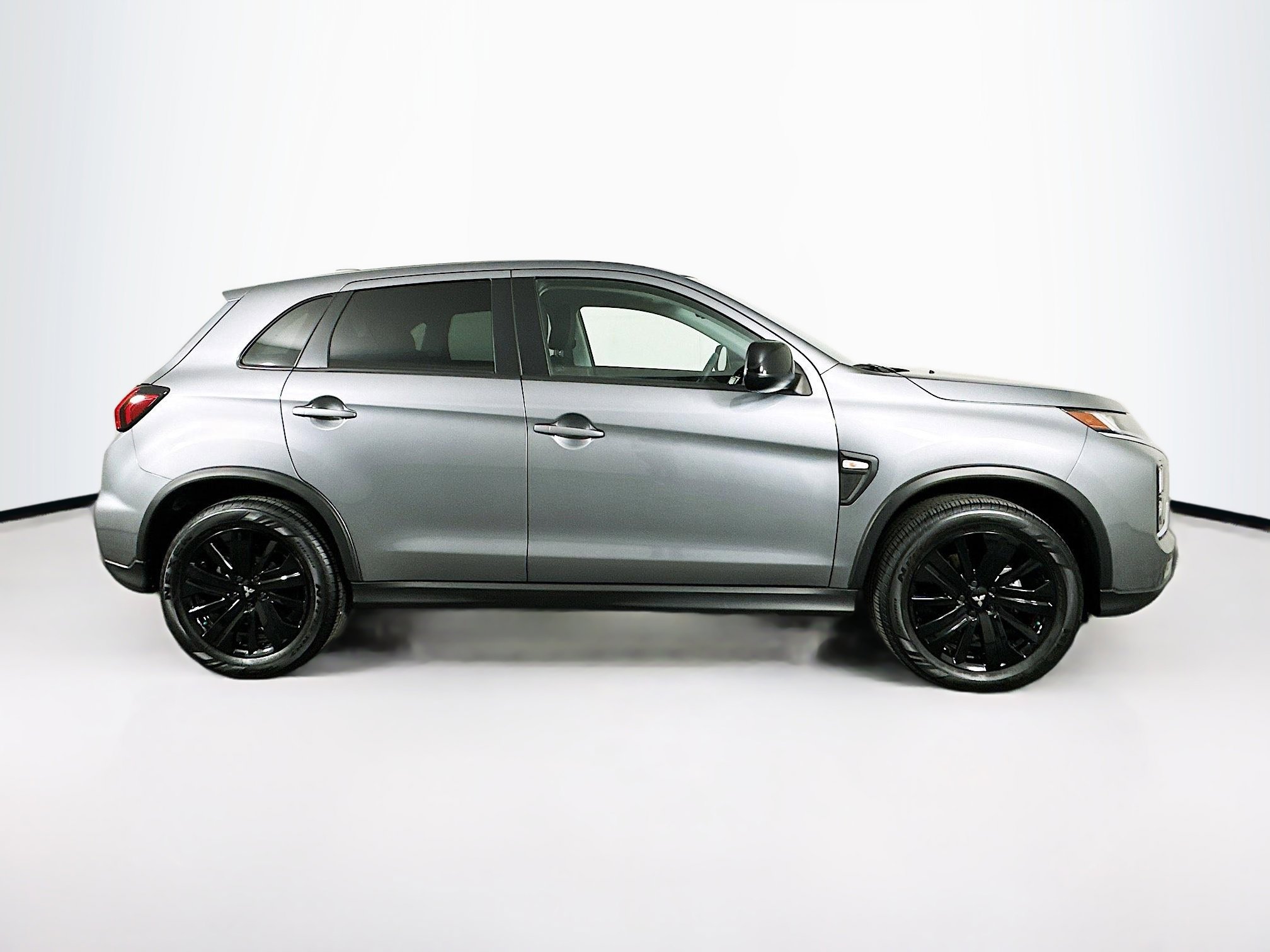 Used 2025 Mitsubishi Outlander Sport LE image 10