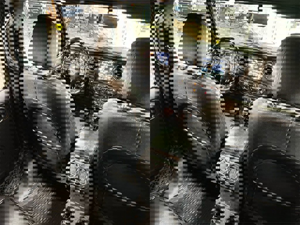 Used 2021 Jeep Wrangler Unlimited Sport image 19