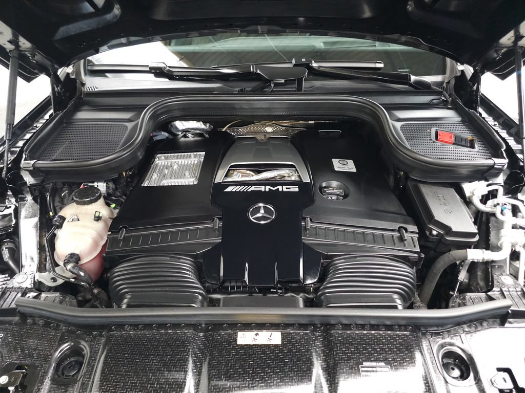 Used 2025 Mercedes-Benz GLS 63 AMG 4MATIC image 38