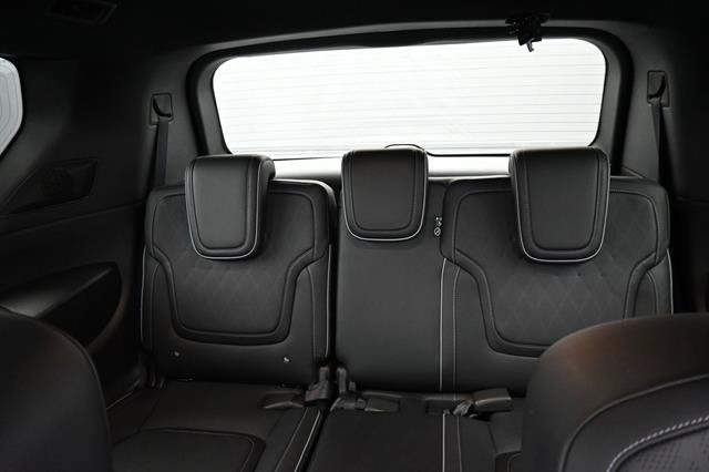 Used 2026 INFINITI QX80 Autograph w/ Premium Cargo Package AWD/4WD image 14