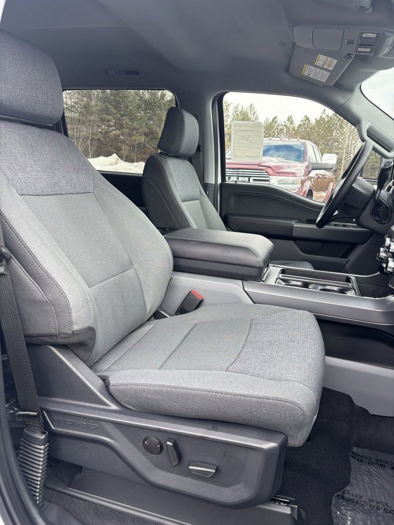Used 2025 Ford F150 XLT w/ Equipment Group 302A MID image 25