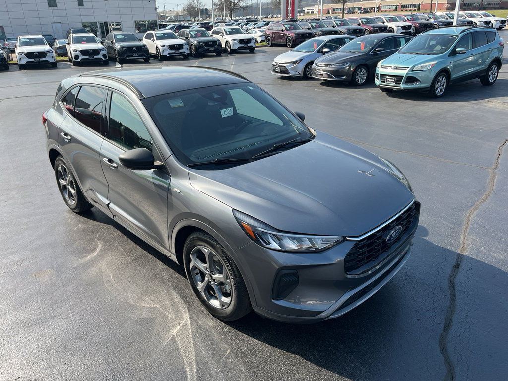 Used 2023 Ford Escape ST-Line image 5