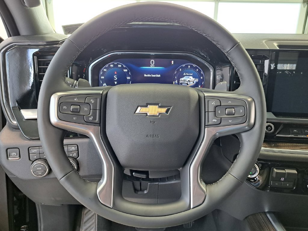 New 2026 Chevrolet Silverado 1500 LT w/ Z71 Off-Road Package AWD/4WD image 9
