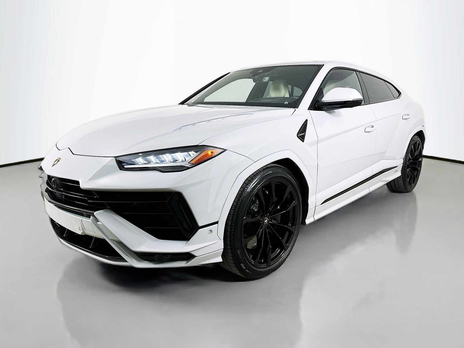 Used 2024 Lamborghini Urus S AWD/4WD image 1